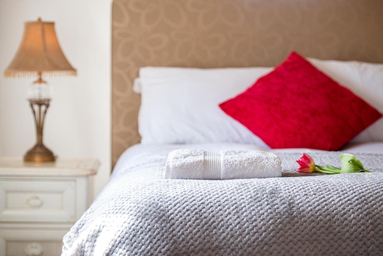 Stylish Town Centre Stay - 2-Bed Luxury Suite With Wifi 스탬포드 외부 사진